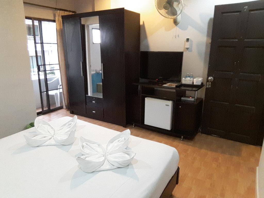 Green Mango Guesthouse Patong Exterior photo